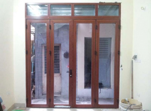 Chuyên thi công cửa kính nhôm vận gỗ tại Bình Thạnh