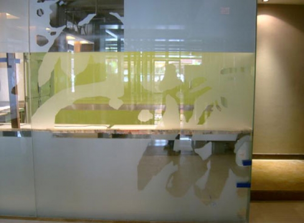 Những lợi ích mà kính màu trang trí mang lại