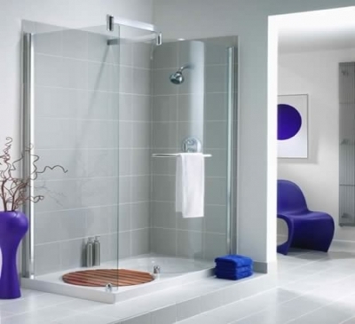 Vách kính trang trí phòng tắm