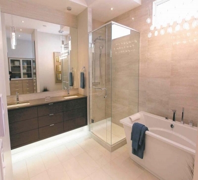 Vách tắm kính trang trí phòng tắm tại quận 4, quận 5, quận 6 TPHCM