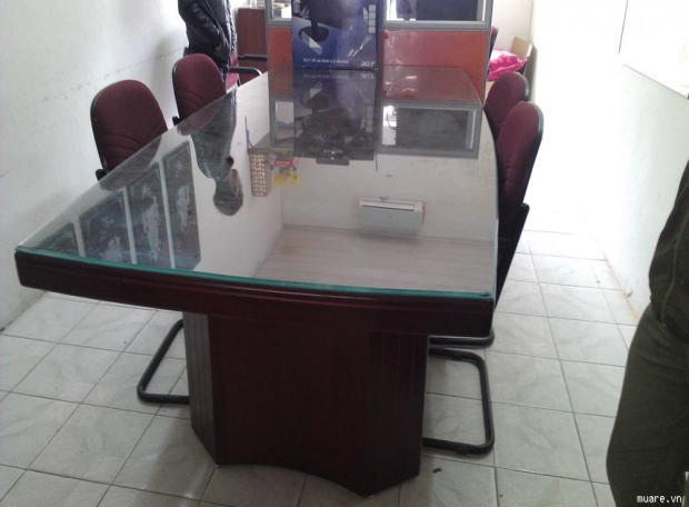 Chuyên cắt kính mặt bàn, cắt kiếng khách sạn các loại