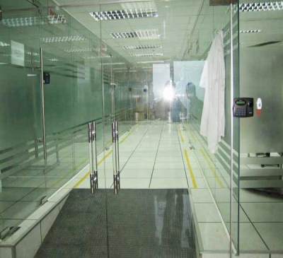 Cửa kính văn phòng cường lực