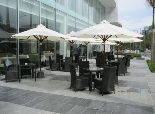 Sản xuất lắp đặt cửa nhôm kính đẹp cho Nhà Hàng, Quán Cafe