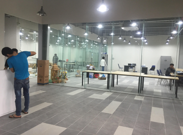 Chuyên sản xuất thi công lắp đặt cửa nhôm kính cường lực