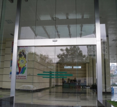 Vách kính mặt tiền cao cấp đẹp năm 2017